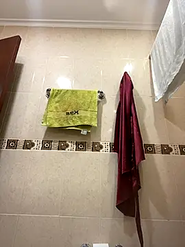 Fancyxlove online show from October 30, 2025, 12:50 pm