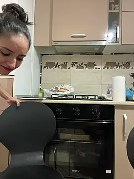 Snapshot of Almmaxxxx chatting on December 8, 2024, 7:58 am Almmaxxxx online show from December 8, 2024, 7:58 am