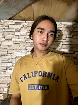 Snapshot of CasandraDiaz chatting on November 8, 2025, 1:00 pm CasandraDiaz online show from November 8, 2025, 1:00 pm