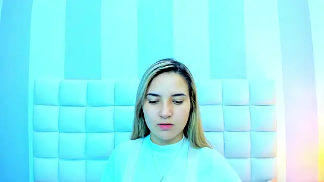 teresasroom  online show from October 3, 2025, 3:09 pm