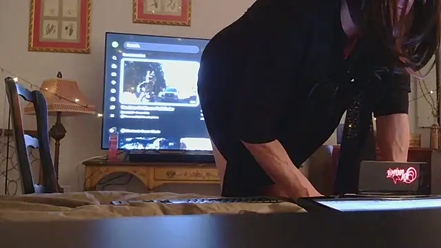 HelloKittyLapDog online show from March 1, 2026, 2:02 am