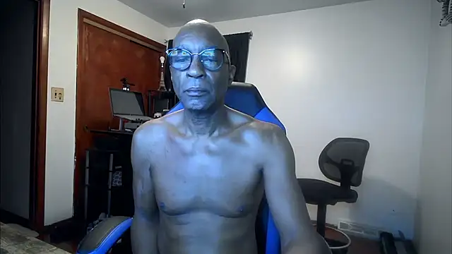 Snapshot of longdick4you8686 chatting on October 23, 2025, 10:47 am longdick4you8686 online show from October 23, 2025, 10:47 am