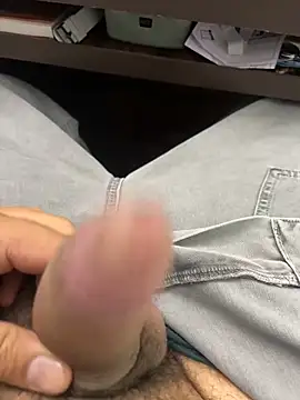 kavilv69fuck online show from January 2, 2025, 4:52 am