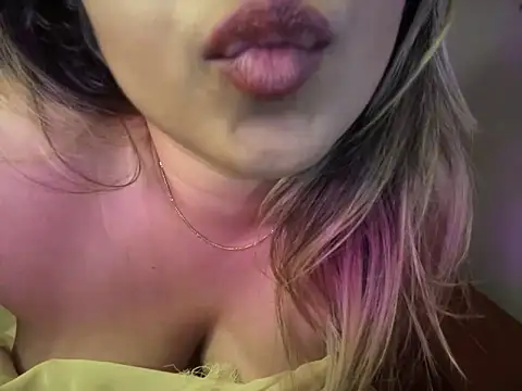 Snapshot of _neesha_414_ chatting on January 18, 2025, 9:02 pm neesha 414 online show from January 18, 2025, 9:02 pm