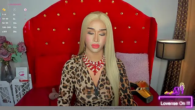 Snapshot of TranSEXUALDIVA chatting on September 21, 2025, 5:58 pm TranSEXUALDIVA online show from September 21, 2025, 5:58 pm