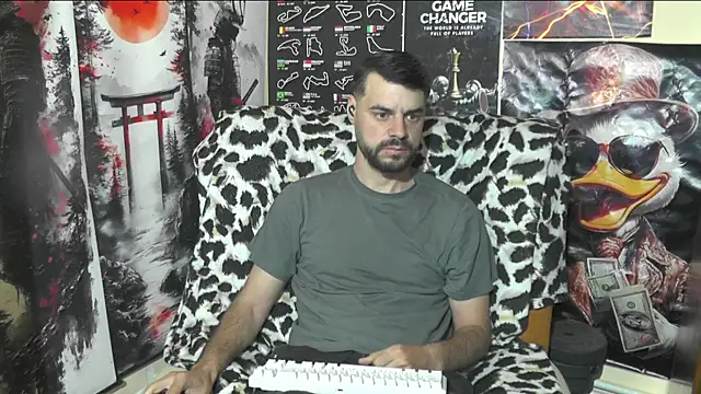 Snapshot of 00george chatting on April 16, 2026, 6:30 pm 00george online show from April 16, 2026, 6:30 pm