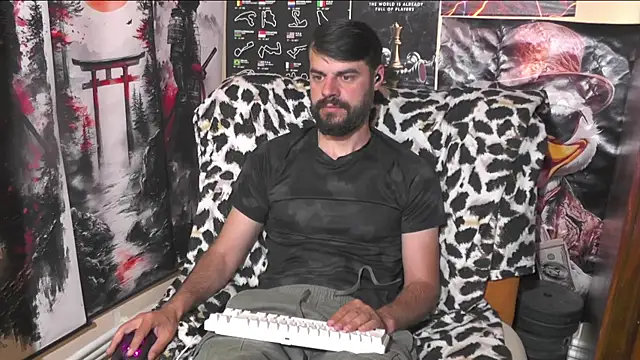 Snapshot of 00george chatting on May 16, 2026, 6:10 am 00george online show from May 16, 2026, 6:10 am