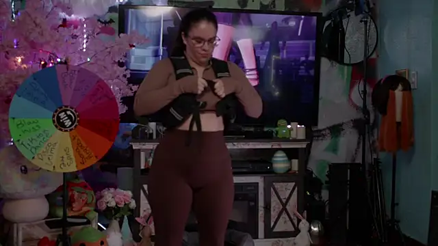 Nikki Torres online show from March 24, 2026, 1:43 am