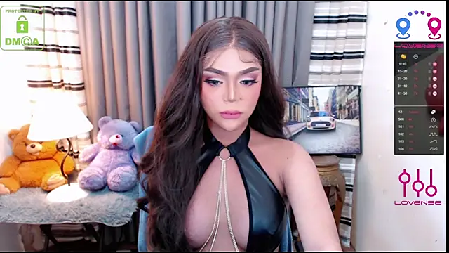 Fantacyoflove online show from October 9, 2025, 7:56 pm