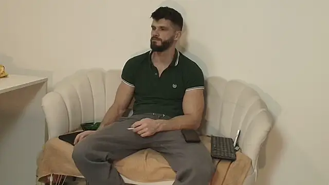 MauroTwin online show from December 3, 2025, 7:34 pm