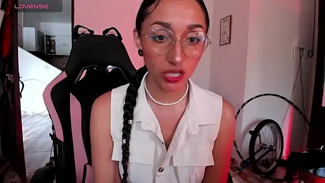 adrena 10 online show from May 4, 2026, 2:24 pm
