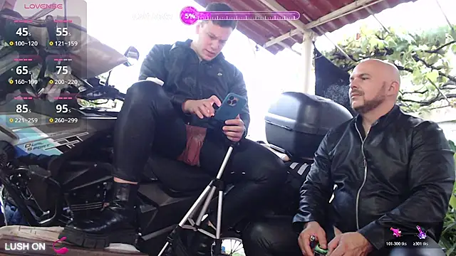 simon and david online show from November 5, 2025, 10:10 pm