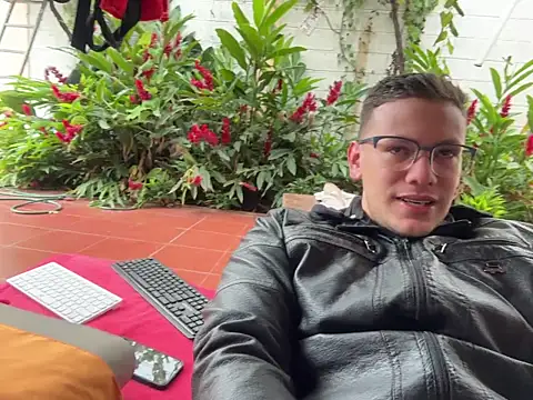 simon and david online show from November 27, 2025, 8:44 pm