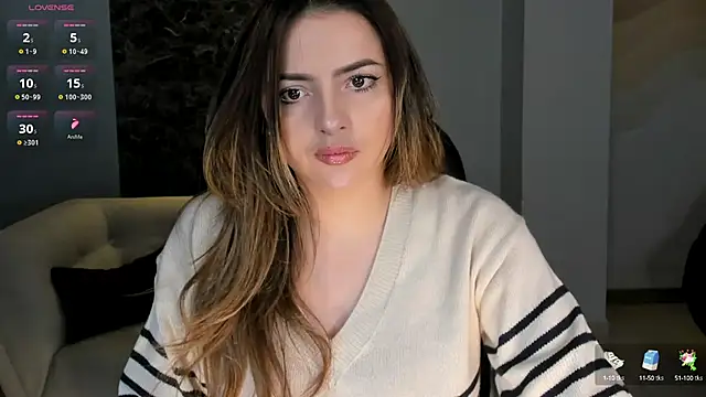 AmyWood online show from December 2, 2024, 10:28 am