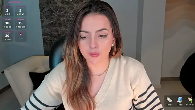 AmyWood online show from December 2, 2024, 1:57 pm