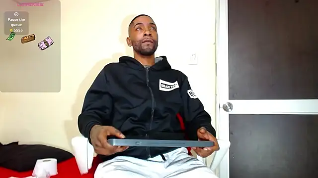 kilian xx online show from October 31, 2025, 3:40 am