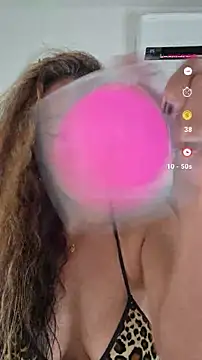 YOURSDEBORA online show from November 18, 2025, 8:02 pm