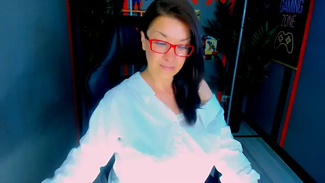 AnaMills online show from June 12, 2026, 10:19 pm