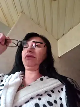 Amberhotqueen online show from October 14, 2025, 8:04 am