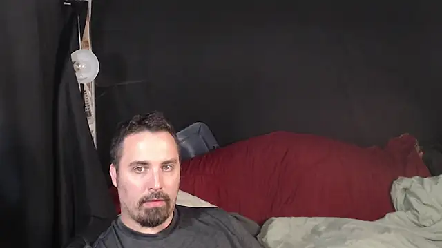 Snapshot of Metalstud chatting on October 4, 2025, 12:30 am Metalstud online show from October 4, 2025, 12:30 am