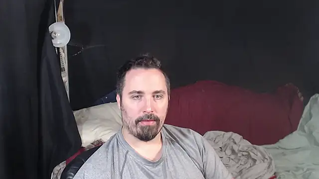 Snapshot of Metalstud chatting on October 11, 2025, 5:33 pm Metalstud online show from October 11, 2025, 5:33 pm