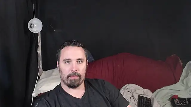 Snapshot of Metalstud chatting on October 17, 2025, 3:42 am Metalstud online show from October 17, 2025, 3:42 am