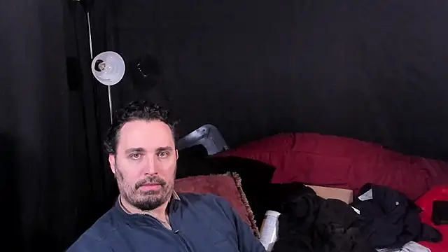 Metalstud online show from December 19, 2025, 7:21 pm