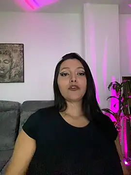 Snapshot of MarcellaGriffin chatting on December 20, 2024, 2:19 am MarcellaGriffin online show from December 20, 2024, 2:19 am