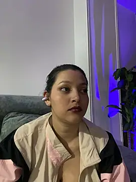 Snapshot of MarcellaGriffin chatting on December 22, 2024, 8:47 pm MarcellaGriffin online show from December 22, 2024, 8:47 pm