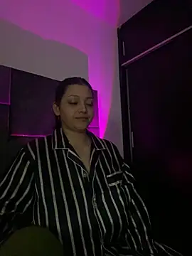 Snapshot of MarcellaGriffin chatting on January 24, 2025, 5:10 am MarcellaGriffin online show from January 24, 2025, 5:10 am