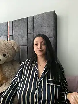 Snapshot of MarcellaGriffin chatting on February 2, 2025, 5:15 pm MarcellaGriffin online show from February 2, 2025, 5:15 pm