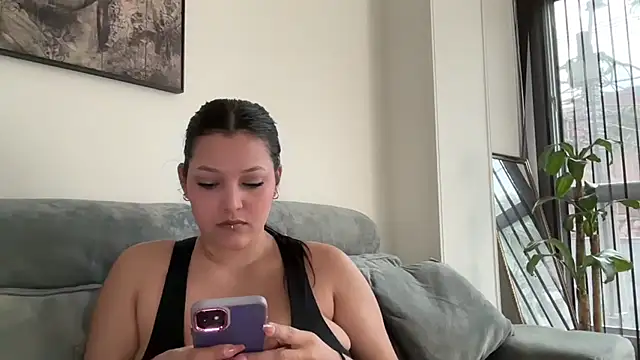 Snapshot of MarcellaGriffin chatting on March 4, 2025, 1:28 pm MarcellaGriffin online show from March 4, 2025, 1:28 pm
