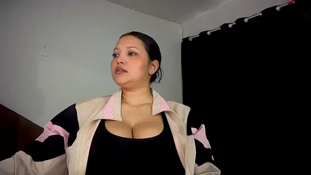 MarcellaGriffin online show from November 10, 2025, 9:25 pm