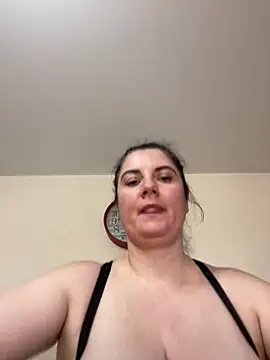 Snapshot of alisiaparril chatting on March 18, 2025, 10:36 am alisiaparril online show from March 18, 2025, 10:36 am