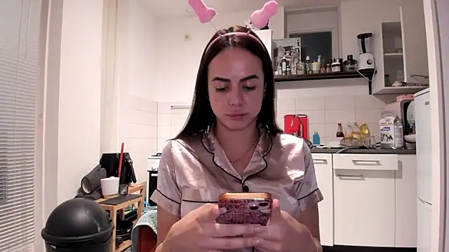 fantasydollx online show from November 13, 2025, 5:45 pm