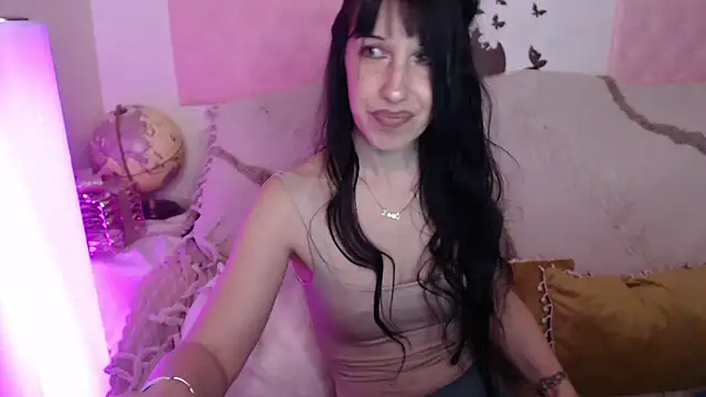 -carla- online show from May 5, 2026, 5:37 am