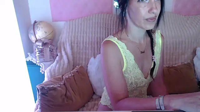 -carla- online show from August 9, 2026, 5:01 am