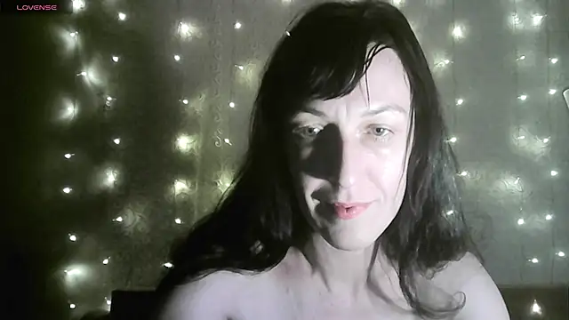 Snapshot of MarieODahliaS chatting on November 17, 2025, 11:49 am MarieODahliaS online show from November 17, 2025, 11:49 am