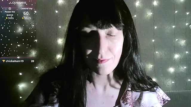 Snapshot of MarieODahliaS chatting on December 18, 2025, 12:22 pm MarieODahliaS online show from December 18, 2025, 12:22 pm