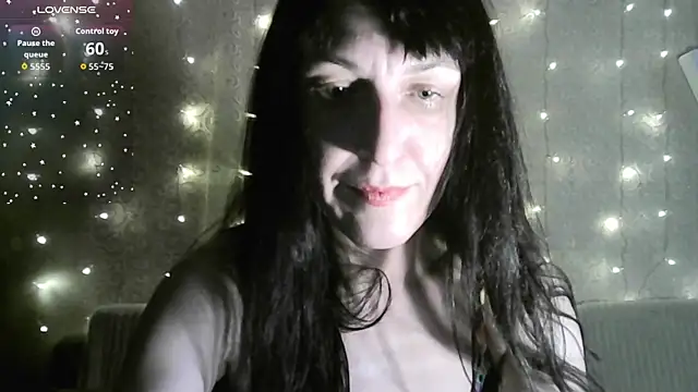 Snapshot of MarieODahliaS chatting on January 6, 2026, 12:31 pm MarieODahliaS online show from January 6, 2026, 12:31 pm