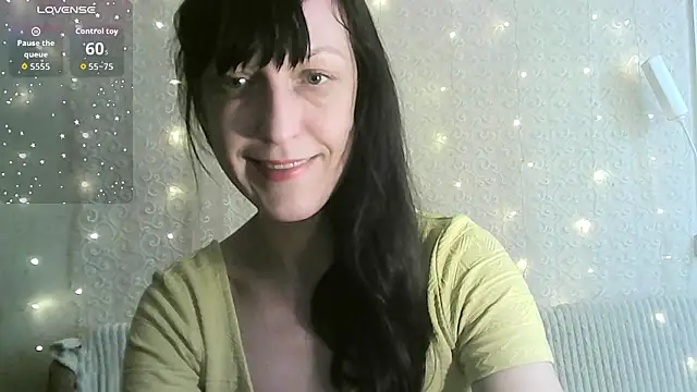 Snapshot of MarieODahliaS chatting on February 18, 2026, 11:17 am MarieODahliaS online show from February 18, 2026, 11:17 am