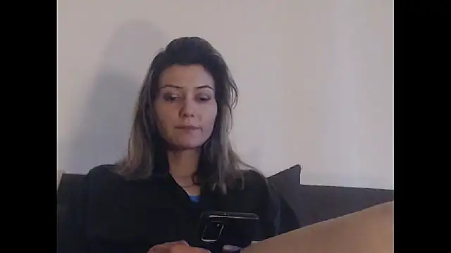 Snapshot of Miss_Cookie chatting on December 17, 2024, 10:55 am Miss Cookie online show from December 17, 2024, 10:55 am