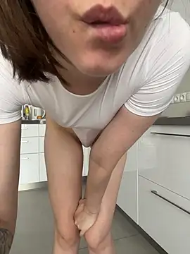  sweet baby  online show from June 25, 2026, 11:26 am