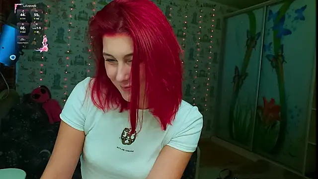 Snapshot of SmokyRose chatting on October 25, 2025, 8:55 am SmokyRose online show from October 25, 2025, 8:55 am