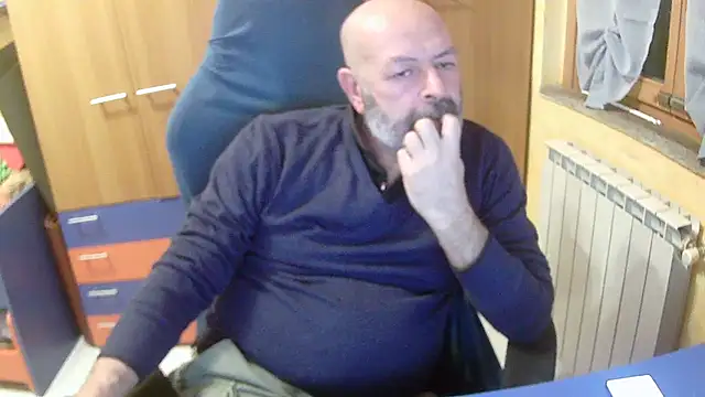 Tango128 online show from November 14, 2025, 5:44 pm