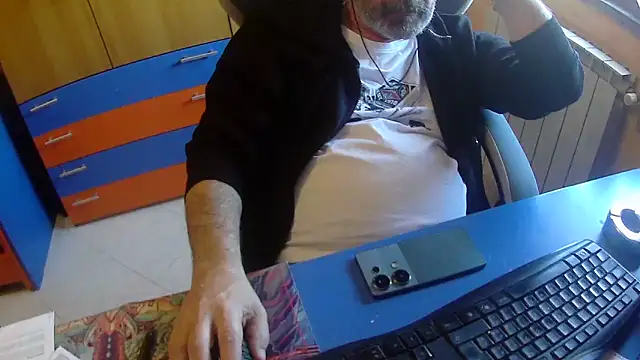 Tango128 online show from April 21, 2026, 8:31 am