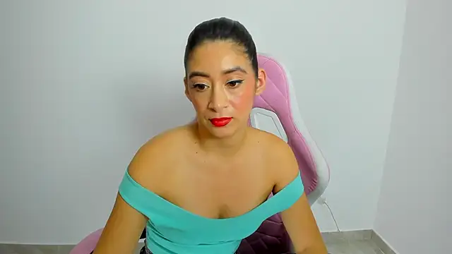 MeganWhite3 online show from December 2, 2024, 2:53 am