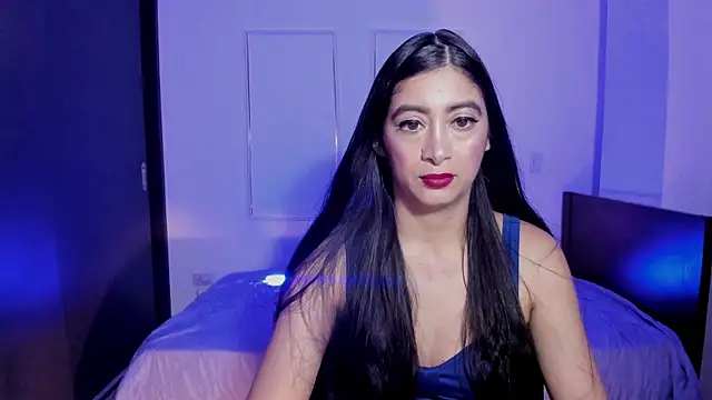 Snapshot of MeganWhite3 chatting on May 17, 2026, 2:31 am MeganWhite3 online show from May 17, 2026, 2:31 am