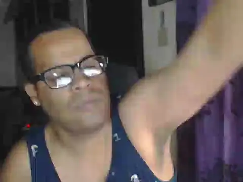 Snapshot of thesugar32 chatting on February 28, 2025, 2:09 am thesugar32 online show from February 28, 2025, 2:09 am