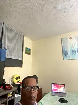 thesugar32 online show from December 17, 2025, 11:16 am